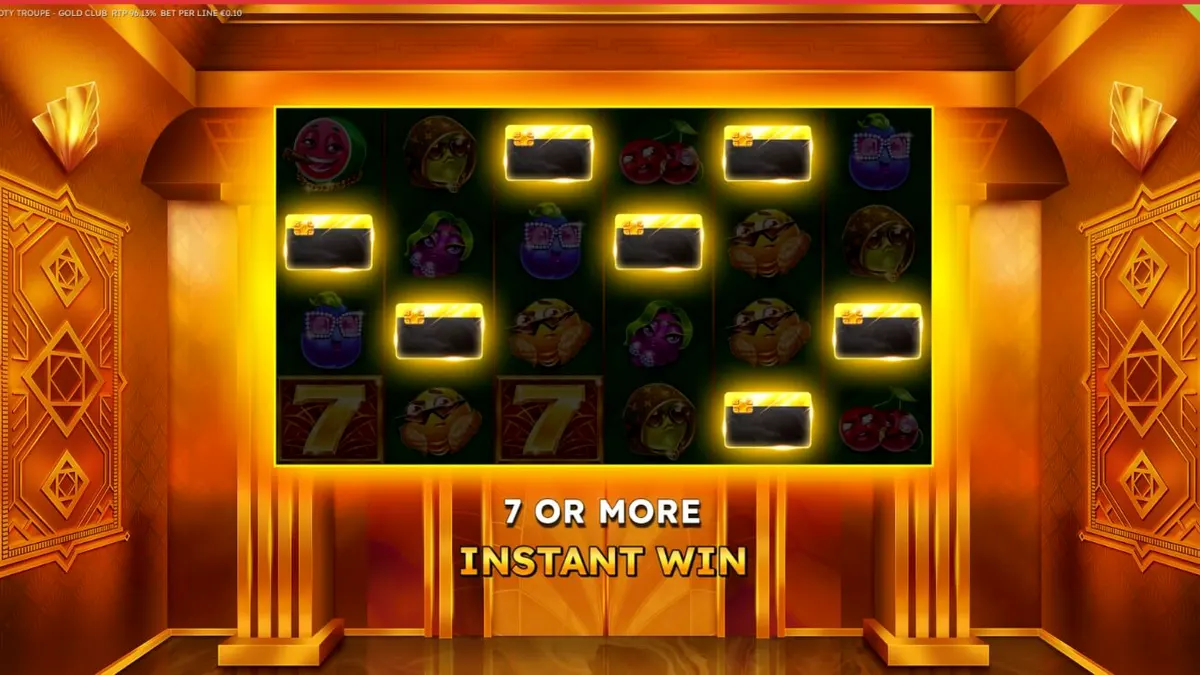 หน้าจอเกมสล็อต Frooty Troupe – Gold Club ที่เน้นความหรูหราและสัญลักษณ์ผลไม้ทองคำ